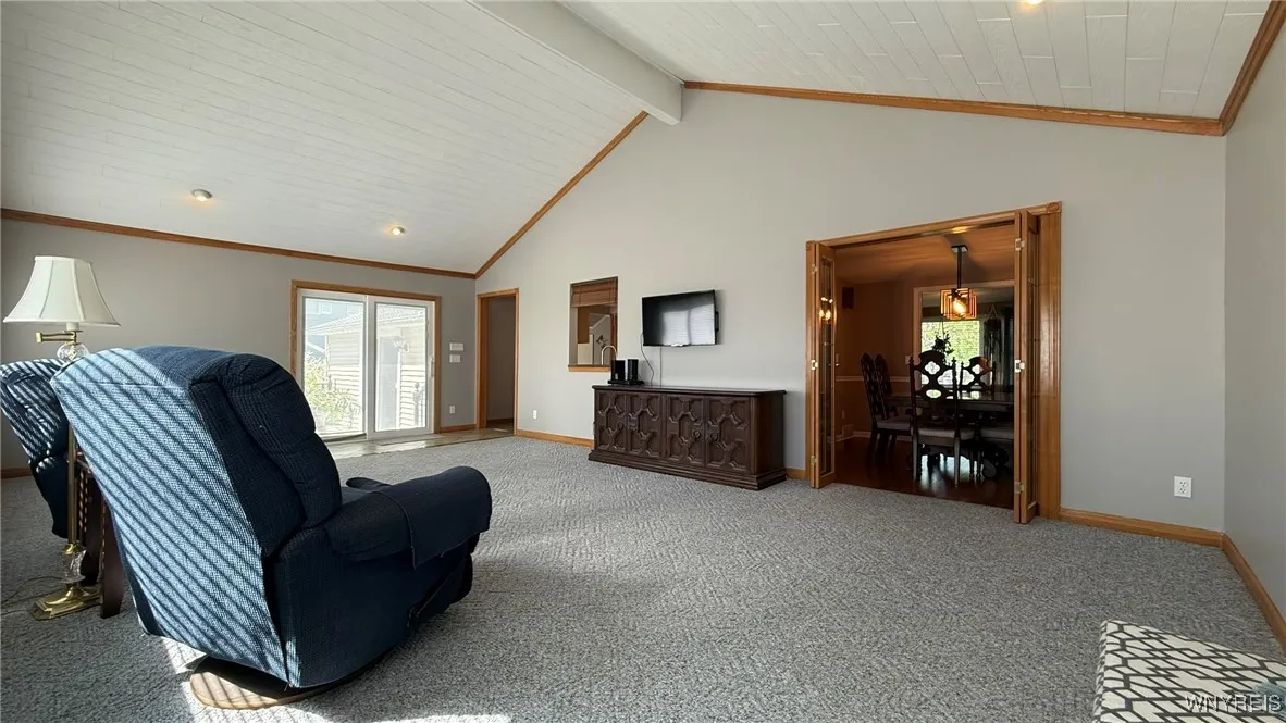 1031 Baseline Road, Grand Island, New York 14072, Grand Island, New York 14072, 3 Bedrooms Bedrooms, 10 Rooms Rooms,1 BathroomBathrooms,Residential,Closed,1031 Baseline Road, Grand Island, New York 14072,B1609132