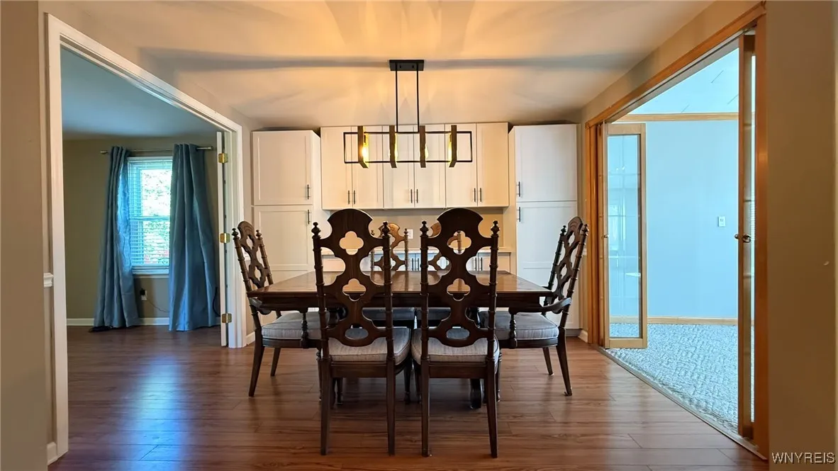 1031 Baseline Road, Grand Island, New York 14072, Grand Island, New York 14072, 3 Bedrooms Bedrooms, 10 Rooms Rooms,1 BathroomBathrooms,Residential,Closed,1031 Baseline Road, Grand Island, New York 14072,B1609132