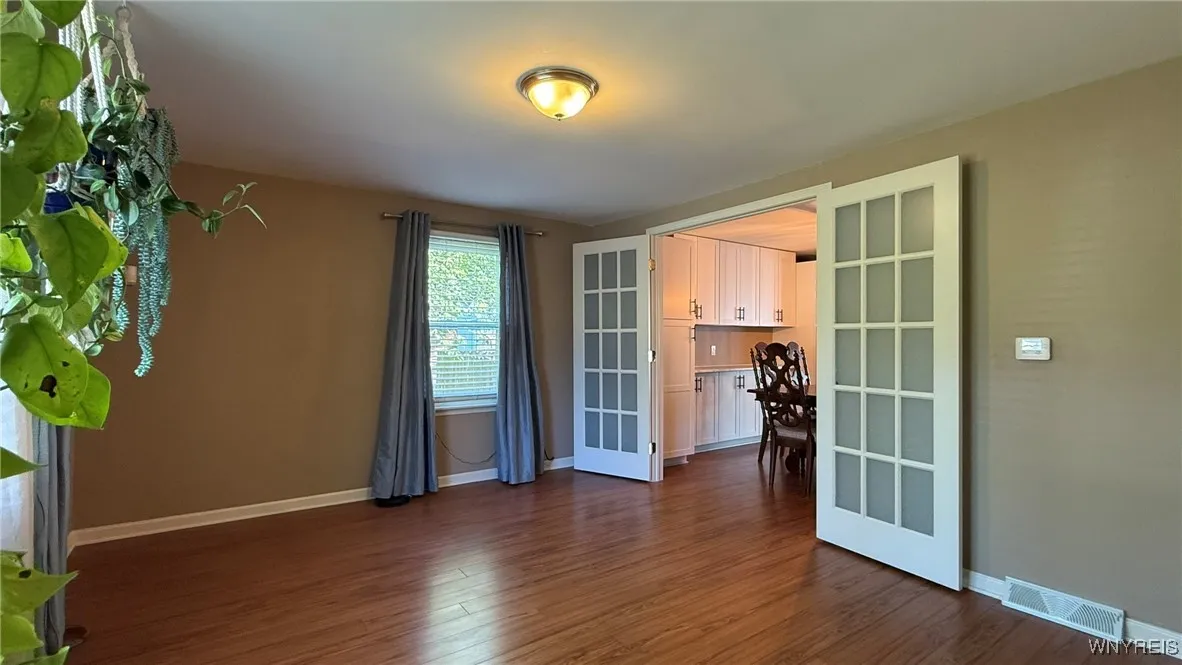 1031 Baseline Road, Grand Island, New York 14072, Grand Island, New York 14072, 3 Bedrooms Bedrooms, 10 Rooms Rooms,1 BathroomBathrooms,Residential,Closed,1031 Baseline Road, Grand Island, New York 14072,B1609132