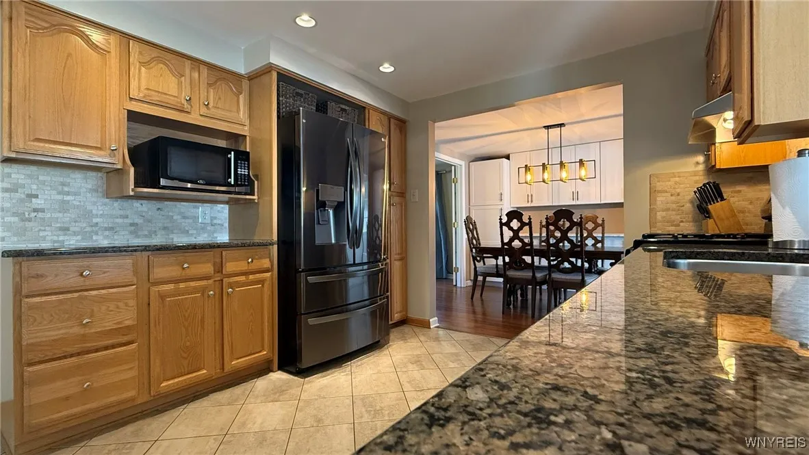 1031 Baseline Road, Grand Island, New York 14072, Grand Island, New York 14072, 3 Bedrooms Bedrooms, 10 Rooms Rooms,1 BathroomBathrooms,Residential,Closed,1031 Baseline Road, Grand Island, New York 14072,B1609132
