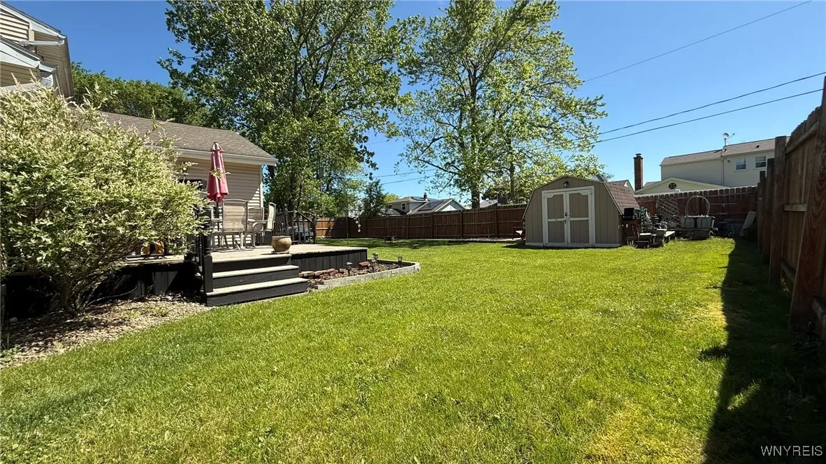 1031 Baseline Road, Grand Island, New York 14072, Grand Island, New York 14072, 3 Bedrooms Bedrooms, 10 Rooms Rooms,1 BathroomBathrooms,Residential,Closed,1031 Baseline Road, Grand Island, New York 14072,B1609132