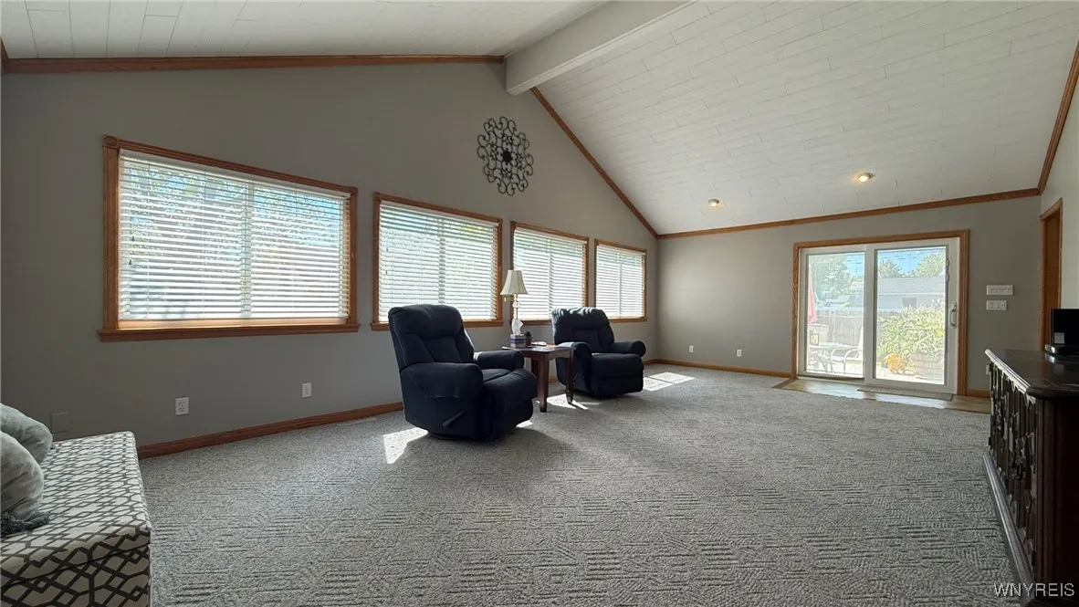 1031 Baseline Road, Grand Island, New York 14072, Grand Island, New York 14072, 3 Bedrooms Bedrooms, 10 Rooms Rooms,1 BathroomBathrooms,Residential,Closed,1031 Baseline Road, Grand Island, New York 14072,B1609132