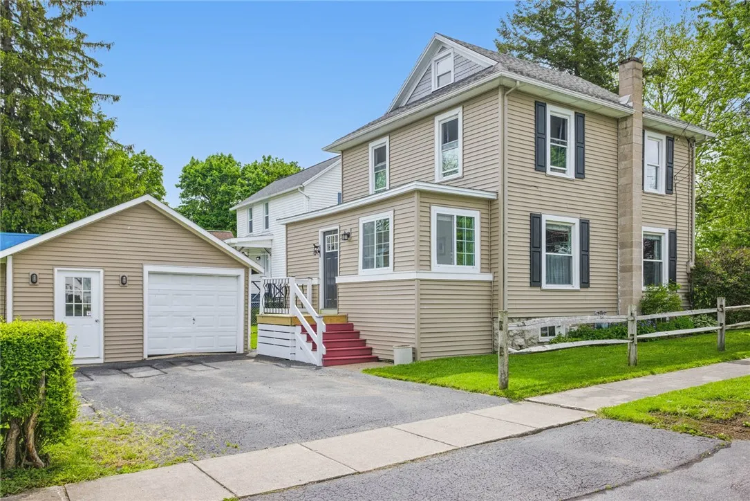 13 Exchange Street, Leroy, New York 14482, Leroy, New York 14482, 3 Bedrooms Bedrooms, 6 Rooms Rooms,1 BathroomBathrooms,Residential,Closed,13 Exchange Street, Leroy, New York 14482,R1606657