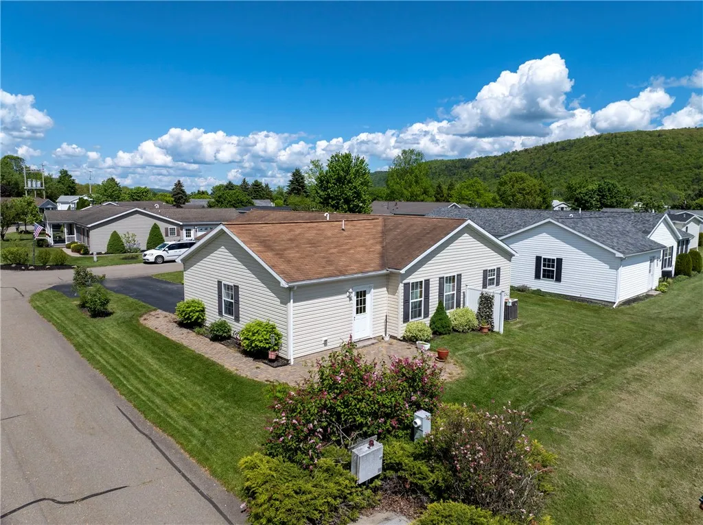 6686 Primrose Pl, Bath, New York 14810, Bath, New York 14810, 3 Bedrooms Bedrooms, 6 Rooms Rooms,2 BathroomsBathrooms,Residential,Closed,6686 Primrose Pl, Bath, New York 14810,R1609558