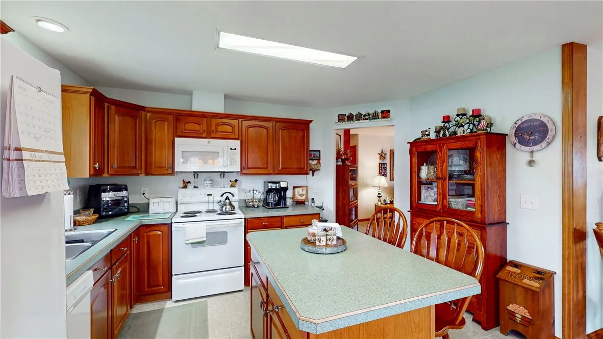 6686 Primrose Pl, Bath, New York 14810, Bath, New York 14810, 3 Bedrooms Bedrooms, 6 Rooms Rooms,2 BathroomsBathrooms,Residential,Closed,6686 Primrose Pl, Bath, New York 14810,R1609558
