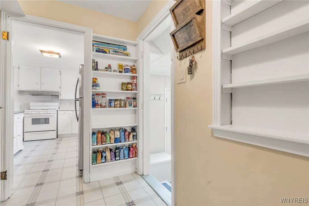 4226 Shimerville Rd, Clarence, New York 14031, Clarence, New York 14031, 3 Bedrooms Bedrooms, 8 Rooms Rooms,1 BathroomBathrooms,Residential,Closed,4226 Shimerville Rd, Clarence, New York 14031,B1610261