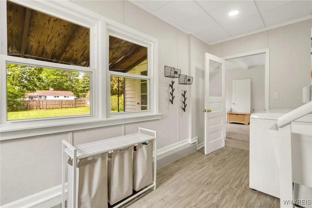 4226 Shimerville Rd, Clarence, New York 14031, Clarence, New York 14031, 3 Bedrooms Bedrooms, 8 Rooms Rooms,1 BathroomBathrooms,Residential,Closed,4226 Shimerville Rd, Clarence, New York 14031,B1610261