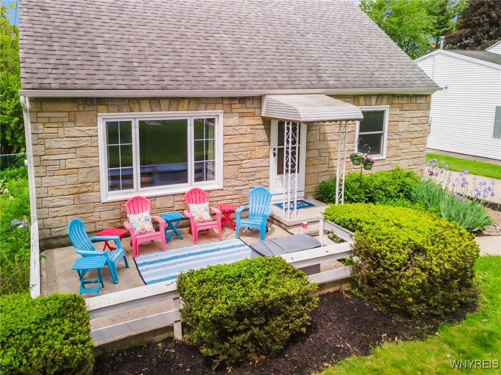 4226 Shimerville Rd, Clarence, New York 14031, Clarence, New York 14031, 3 Bedrooms Bedrooms, 8 Rooms Rooms,1 BathroomBathrooms,Residential,Closed,4226 Shimerville Rd, Clarence, New York 14031,B1610261