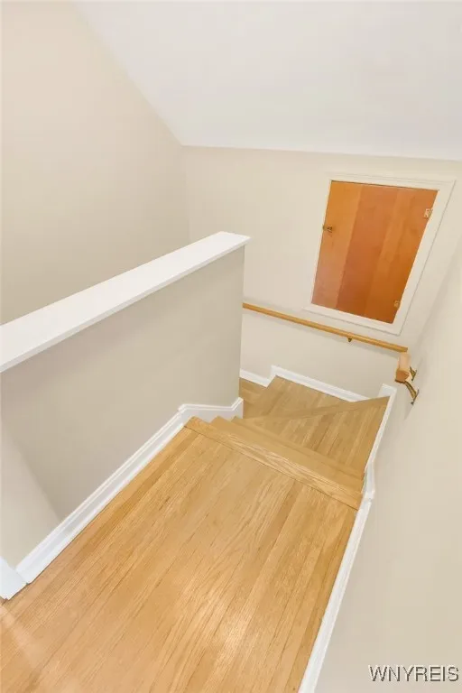 Gorgeous hardwoods in excellent shape.