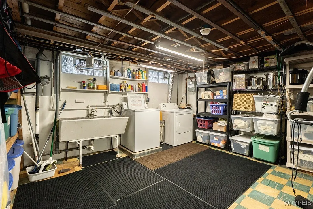 48 Hartford Avenue, Tonawanda-town, New York 14223, Tonawanda, New York 14223, 3 Bedrooms Bedrooms, 7 Rooms Rooms,2 BathroomsBathrooms,Residential,Closed,48 Hartford Avenue, Tonawanda-town, New York 14223,B1610259