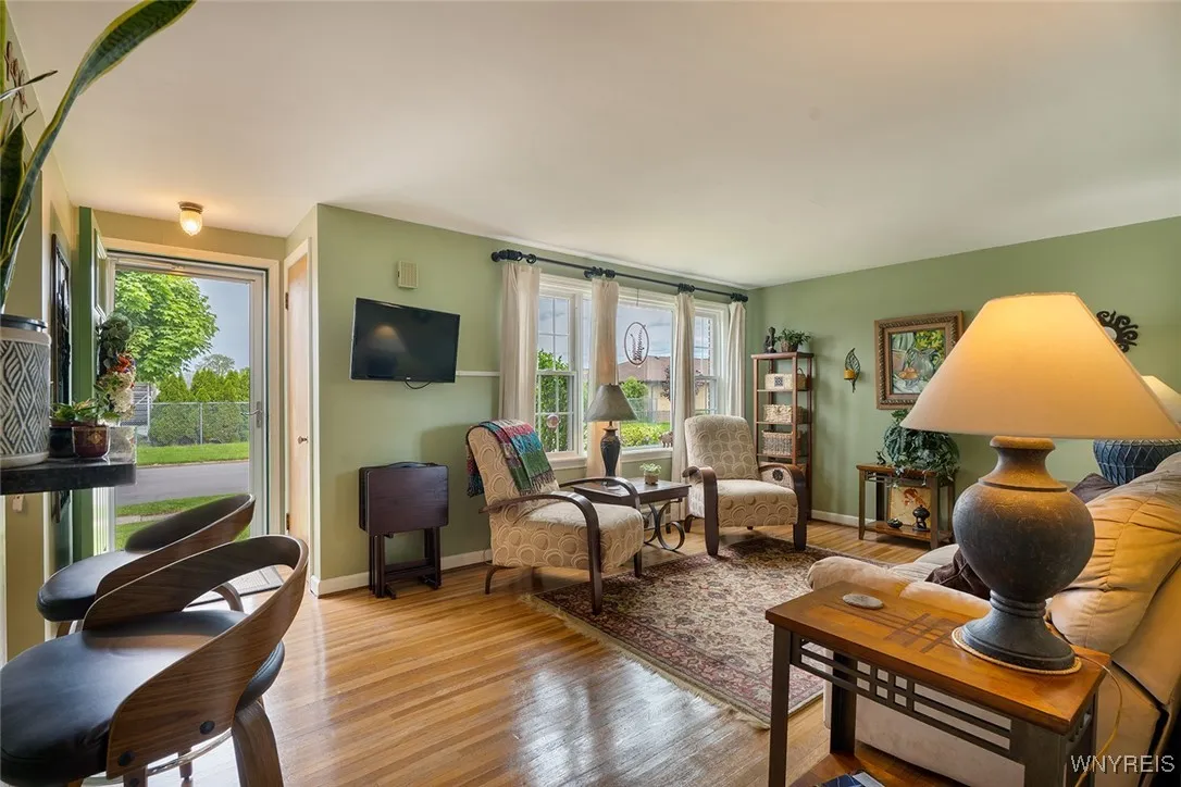 48 Hartford Avenue, Tonawanda-town, New York 14223, Tonawanda, New York 14223, 3 Bedrooms Bedrooms, 7 Rooms Rooms,2 BathroomsBathrooms,Residential,Closed,48 Hartford Avenue, Tonawanda-town, New York 14223,B1610259