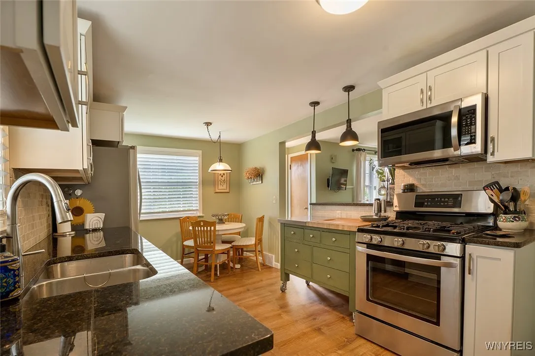 48 Hartford Avenue, Tonawanda-town, New York 14223, Tonawanda, New York 14223, 3 Bedrooms Bedrooms, 7 Rooms Rooms,2 BathroomsBathrooms,Residential,Closed,48 Hartford Avenue, Tonawanda-town, New York 14223,B1610259