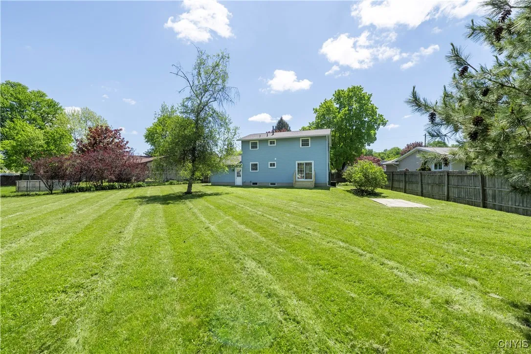 107 Rosewood Dr, Clay, New York 13090, Clay, New York 13090, 4 Bedrooms Bedrooms, 7 Rooms Rooms,2 BathroomsBathrooms,Residential,Closed,107 Rosewood Dr, Clay, New York 13090,S1610210