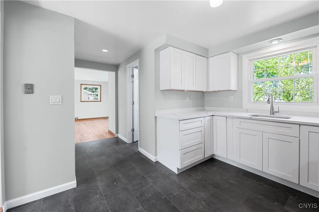 107 Rosewood Dr, Clay, New York 13090, Clay, New York 13090, 4 Bedrooms Bedrooms, 7 Rooms Rooms,2 BathroomsBathrooms,Residential,Closed,107 Rosewood Dr, Clay, New York 13090,S1610210