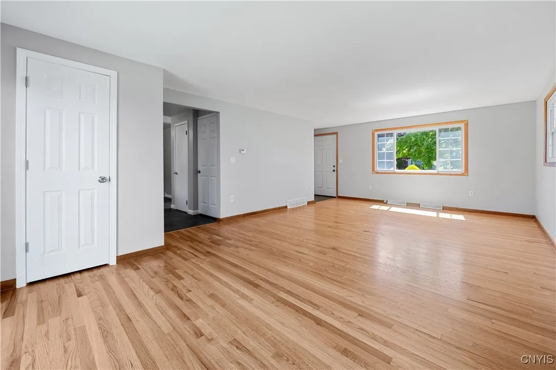 107 Rosewood Dr, Clay, New York 13090, Clay, New York 13090, 4 Bedrooms Bedrooms, 7 Rooms Rooms,2 BathroomsBathrooms,Residential,Closed,107 Rosewood Dr, Clay, New York 13090,S1610210