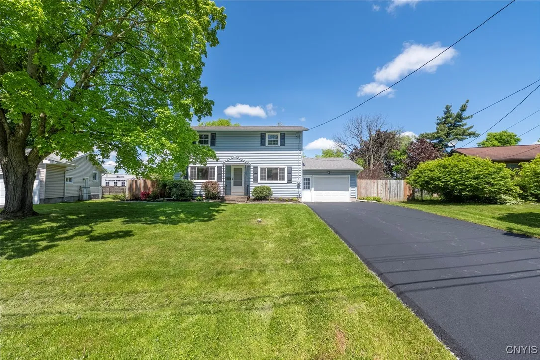 107 Rosewood Dr, Clay, New York 13090, Clay, New York 13090, 4 Bedrooms Bedrooms, 7 Rooms Rooms,2 BathroomsBathrooms,Residential,Closed,107 Rosewood Dr, Clay, New York 13090,S1610210