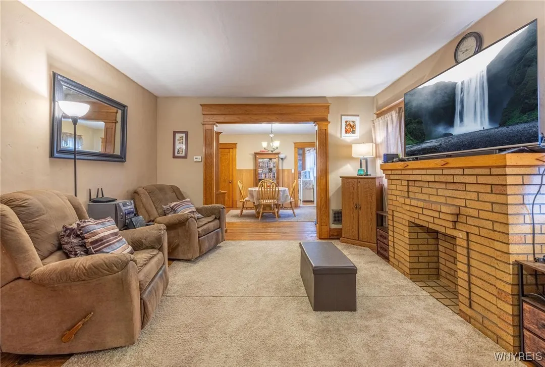 30 Ashton Place, Buffalo, New York 14220, Buffalo, New York 14220, 3 Bedrooms Bedrooms, 8 Rooms Rooms,1 BathroomBathrooms,Residential,Closed,30 Ashton Place, Buffalo, New York 14220,0,B1610207