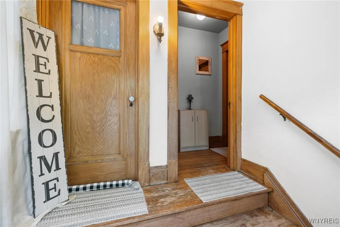 30 Ashton Place, Buffalo, New York 14220, Buffalo, New York 14220, 3 Bedrooms Bedrooms, 8 Rooms Rooms,1 BathroomBathrooms,Residential,Closed,30 Ashton Place, Buffalo, New York 14220,0,B1610207