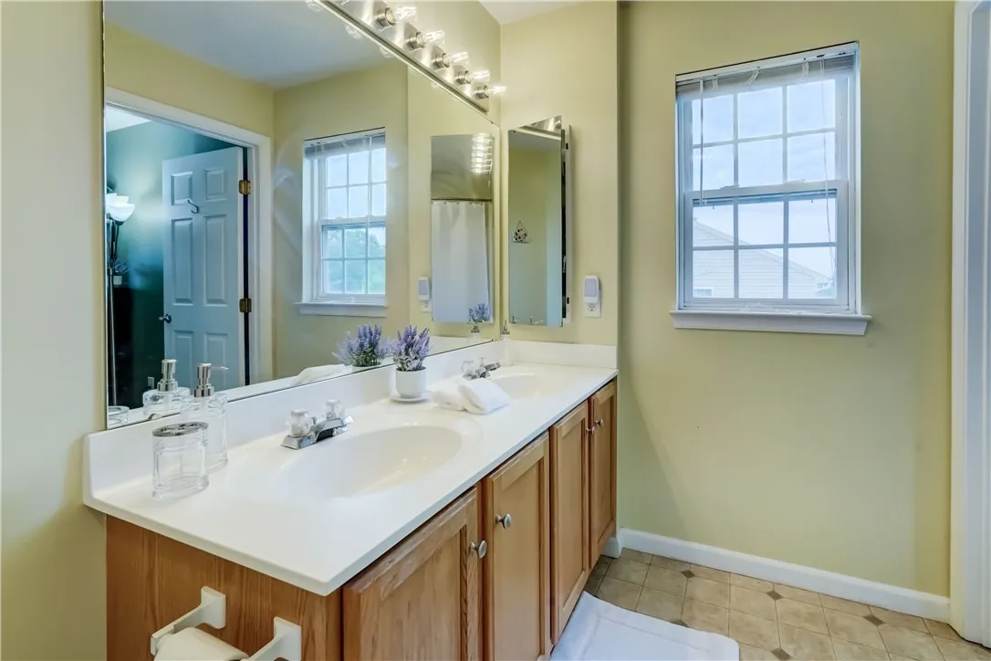 22 Butterfly Lane, Henrietta, New York 14586, Henrietta, New York 14586, 3 Bedrooms Bedrooms, 6 Rooms Rooms,2 BathroomsBathrooms,Residential,Closed,22 Butterfly Lane, Henrietta, New York 14586,R1609859