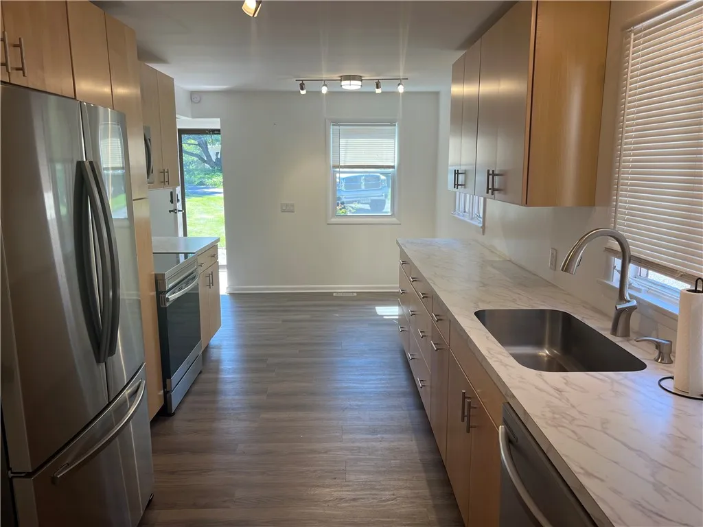 3 Pleasant Street, Chili, New York 14514, Chili, New York 14514, 2 Bedrooms Bedrooms, 4 Rooms Rooms,2 BathroomsBathrooms,Residential,Closed,3 Pleasant Street, Chili, New York 14514,R1609611