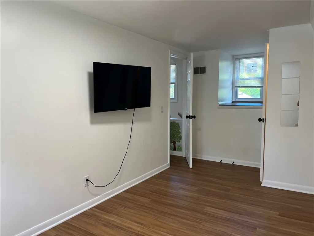 3 Pleasant Street, Chili, New York 14514, Chili, New York 14514, 2 Bedrooms Bedrooms, 4 Rooms Rooms,2 BathroomsBathrooms,Residential,Closed,3 Pleasant Street, Chili, New York 14514,R1609611