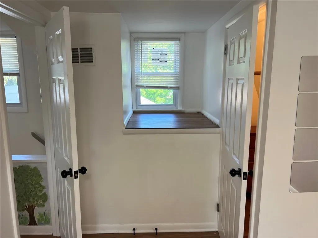 3 Pleasant Street, Chili, New York 14514, Chili, New York 14514, 2 Bedrooms Bedrooms, 4 Rooms Rooms,2 BathroomsBathrooms,Residential,Closed,3 Pleasant Street, Chili, New York 14514,R1609611