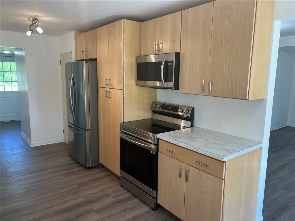 3 Pleasant Street, Chili, New York 14514, Chili, New York 14514, 2 Bedrooms Bedrooms, 4 Rooms Rooms,2 BathroomsBathrooms,Residential,Closed,3 Pleasant Street, Chili, New York 14514,R1609611