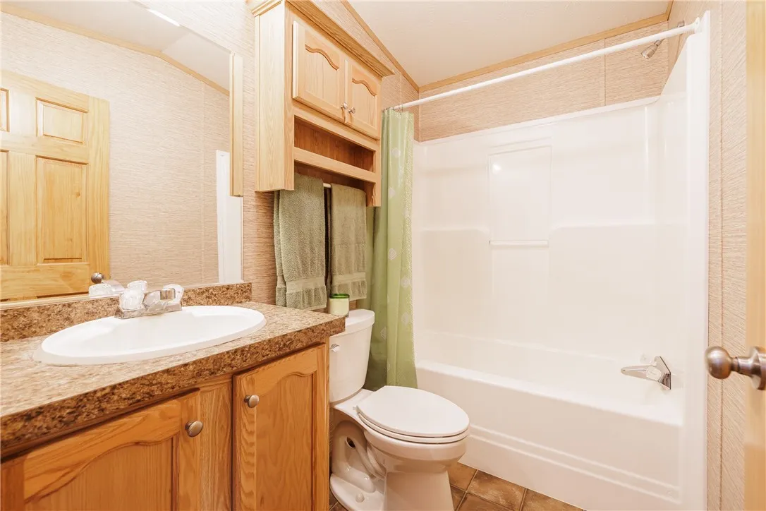 2208 Layton Street Rd, Lyons, New York 14489, Lyons, New York 14489, 3 Bedrooms Bedrooms, 7 Rooms Rooms,2 BathroomsBathrooms,Residential,Closed,2208 Layton Street Rd, Lyons, New York 14489,R1610089