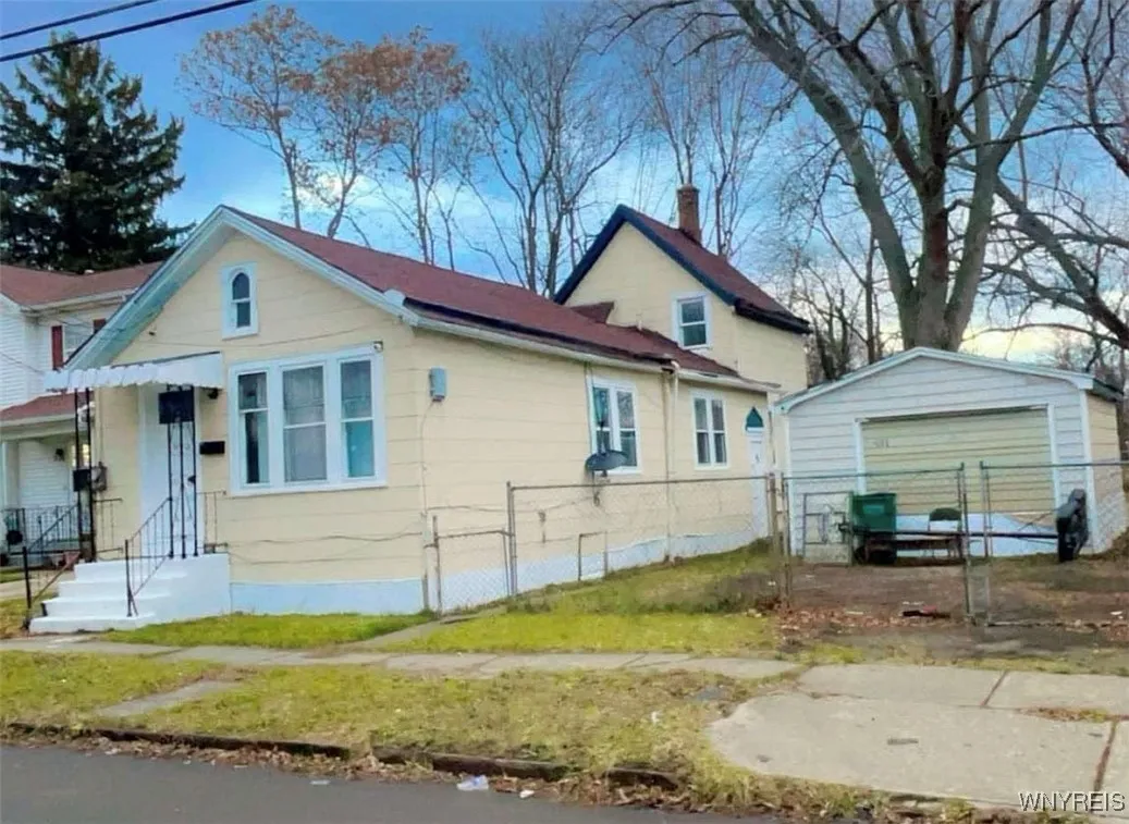 455 Monroe Street, Buffalo, New York 14212, Buffalo, New York 14212, 4 Bedrooms Bedrooms, 7 Rooms Rooms,2 BathroomsBathrooms,Residential,For Sale,455 Monroe Street, Buffalo, New York 14212,B1610330