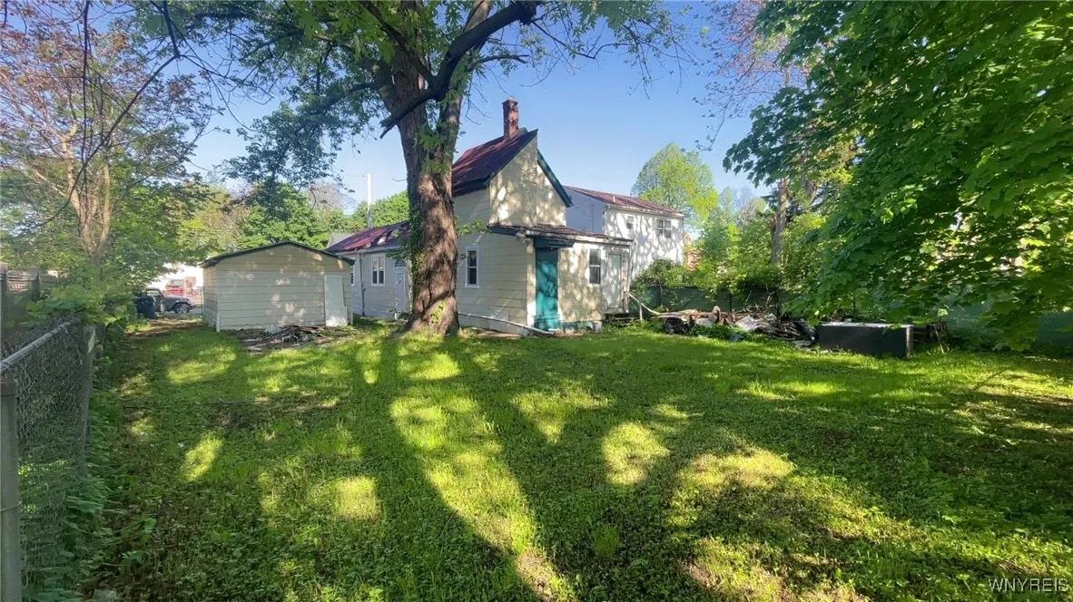 455 Monroe Street, Buffalo, New York 14212, Buffalo, New York 14212, 4 Bedrooms Bedrooms, 7 Rooms Rooms,2 BathroomsBathrooms,Residential,For Sale,455 Monroe Street, Buffalo, New York 14212,B1610330