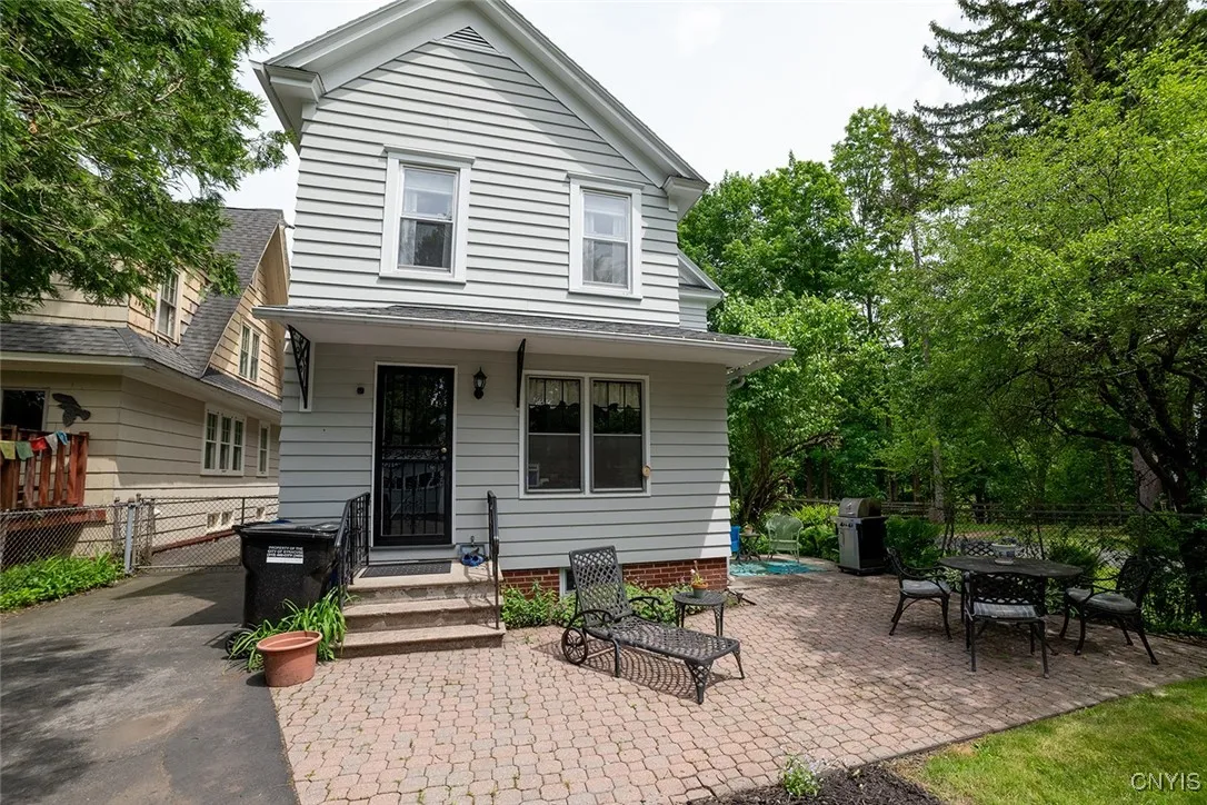 330 Wellesley Road, Syracuse, New York 13207, Syracuse, New York 13207, 4 Bedrooms Bedrooms, 10 Rooms Rooms,3 BathroomsBathrooms,Residential,Closed,330 Wellesley Road, Syracuse, New York 13207,S1609564