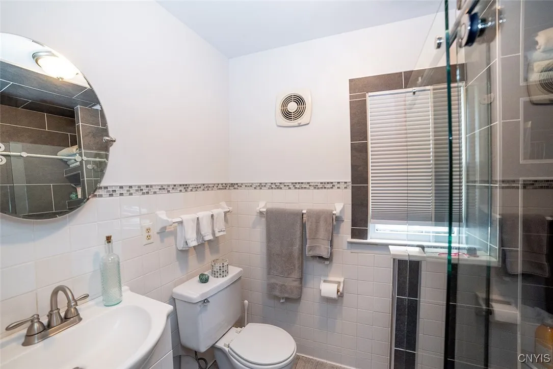 330 Wellesley Road, Syracuse, New York 13207, Syracuse, New York 13207, 4 Bedrooms Bedrooms, 10 Rooms Rooms,3 BathroomsBathrooms,Residential,Closed,330 Wellesley Road, Syracuse, New York 13207,S1609564