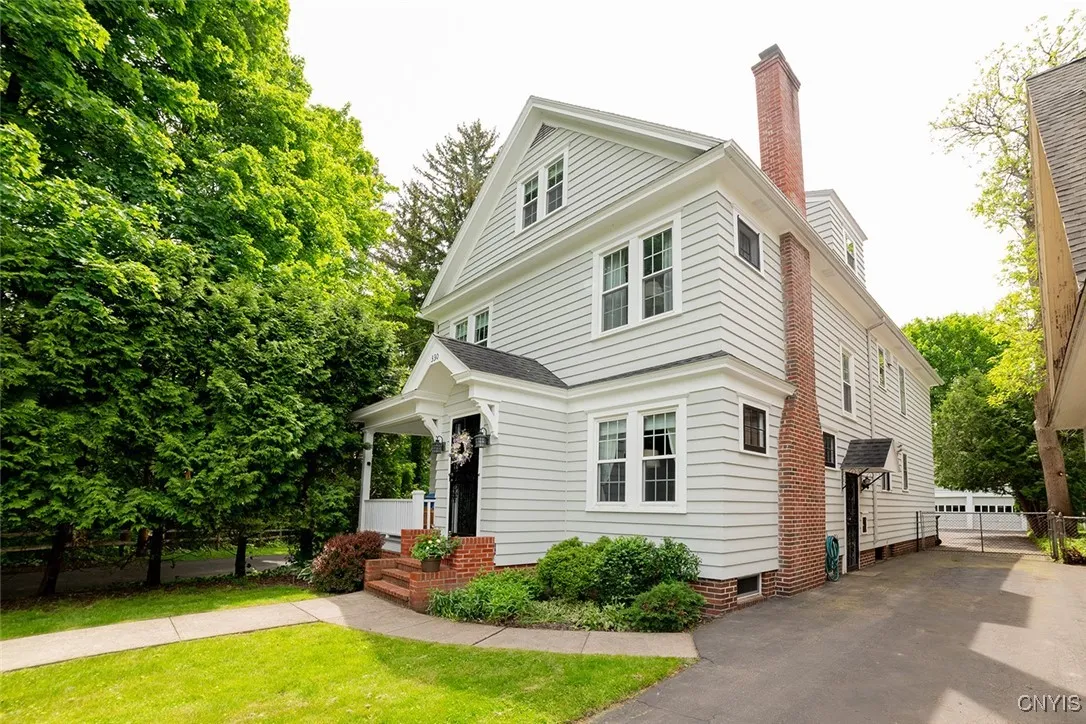330 Wellesley Road, Syracuse, New York 13207, Syracuse, New York 13207, 4 Bedrooms Bedrooms, 10 Rooms Rooms,3 BathroomsBathrooms,Residential,Closed,330 Wellesley Road, Syracuse, New York 13207,S1609564