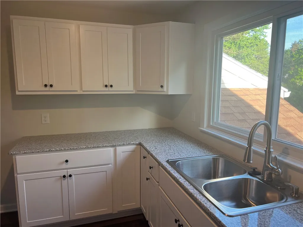 5 Ivamae Drive, Chili, New York 14514, Chili, New York 14514, 3 Bedrooms Bedrooms, 5 Rooms Rooms,1 BathroomBathrooms,Residential,Closed,5 Ivamae Drive, Chili, New York 14514,R1607951