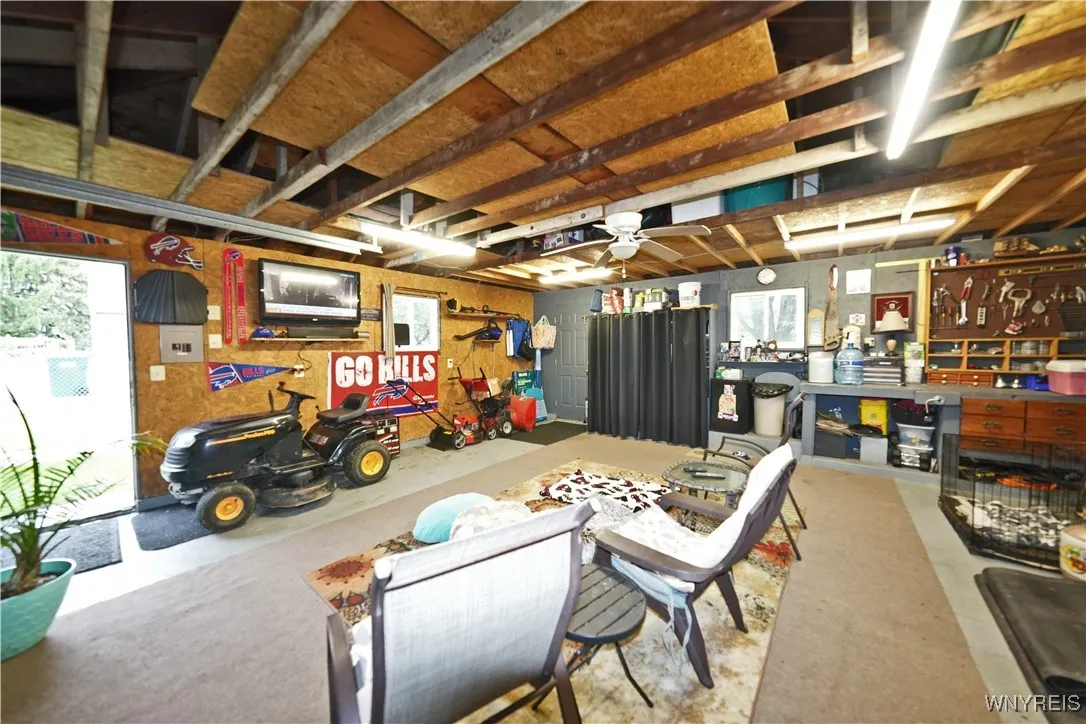 4342 Abbott Parkway, Hamburg, New York 14219, Hamburg, New York 14219, 2 Bedrooms Bedrooms, 5 Rooms Rooms,1 BathroomBathrooms,Residential,Closed,4342 Abbott Parkway, Hamburg, New York 14219,B1609915