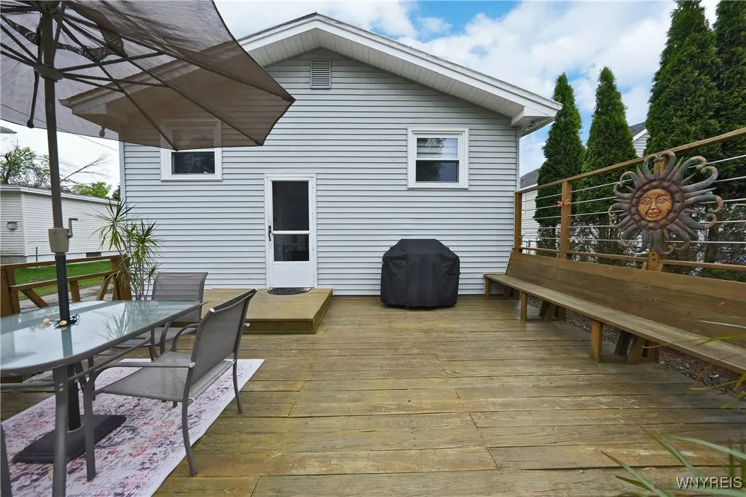 4342 Abbott Parkway, Hamburg, New York 14219, Hamburg, New York 14219, 2 Bedrooms Bedrooms, 5 Rooms Rooms,1 BathroomBathrooms,Residential,Closed,4342 Abbott Parkway, Hamburg, New York 14219,B1609915