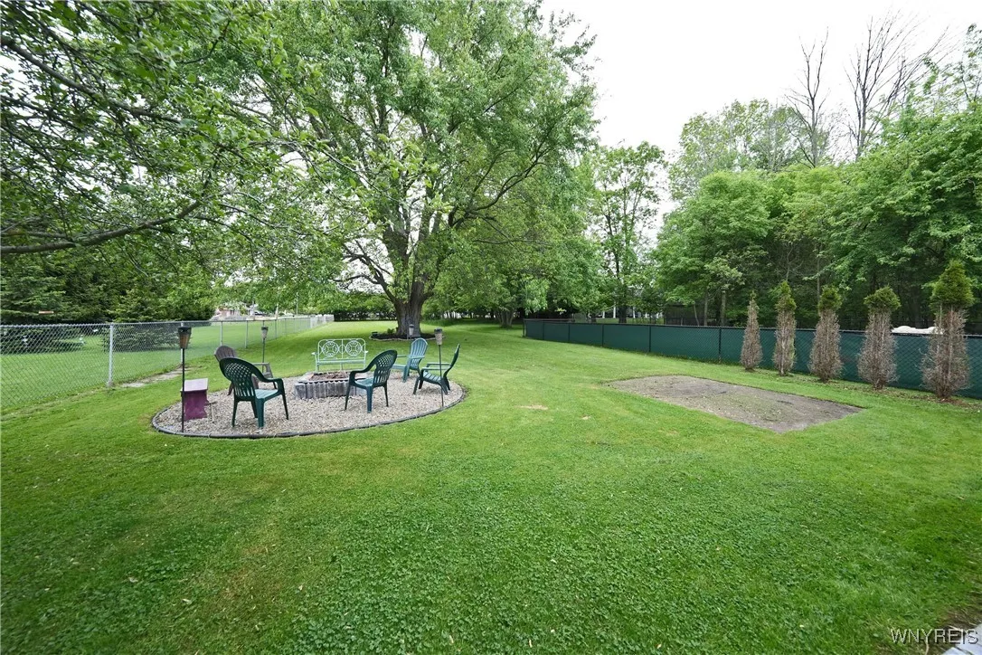 4342 Abbott Parkway, Hamburg, New York 14219, Hamburg, New York 14219, 2 Bedrooms Bedrooms, 5 Rooms Rooms,1 BathroomBathrooms,Residential,Closed,4342 Abbott Parkway, Hamburg, New York 14219,B1609915