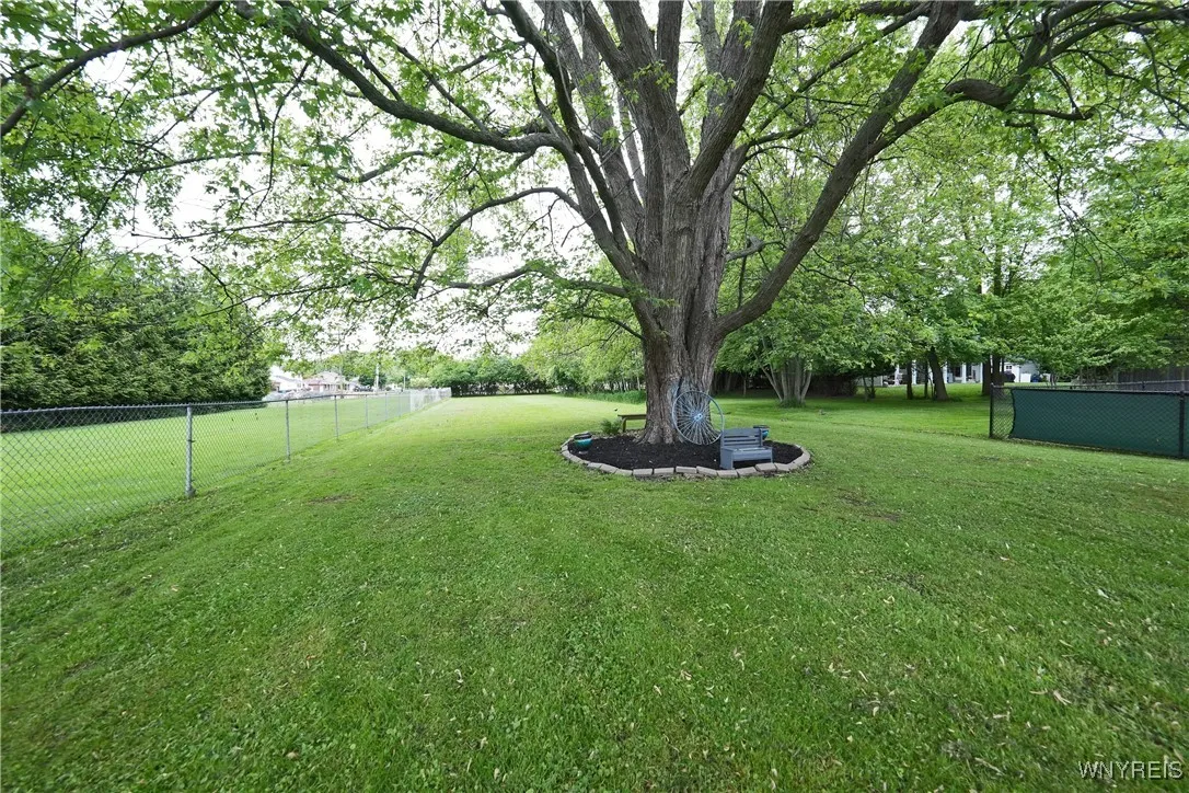 4342 Abbott Parkway, Hamburg, New York 14219, Hamburg, New York 14219, 2 Bedrooms Bedrooms, 5 Rooms Rooms,1 BathroomBathrooms,Residential,Closed,4342 Abbott Parkway, Hamburg, New York 14219,B1609915