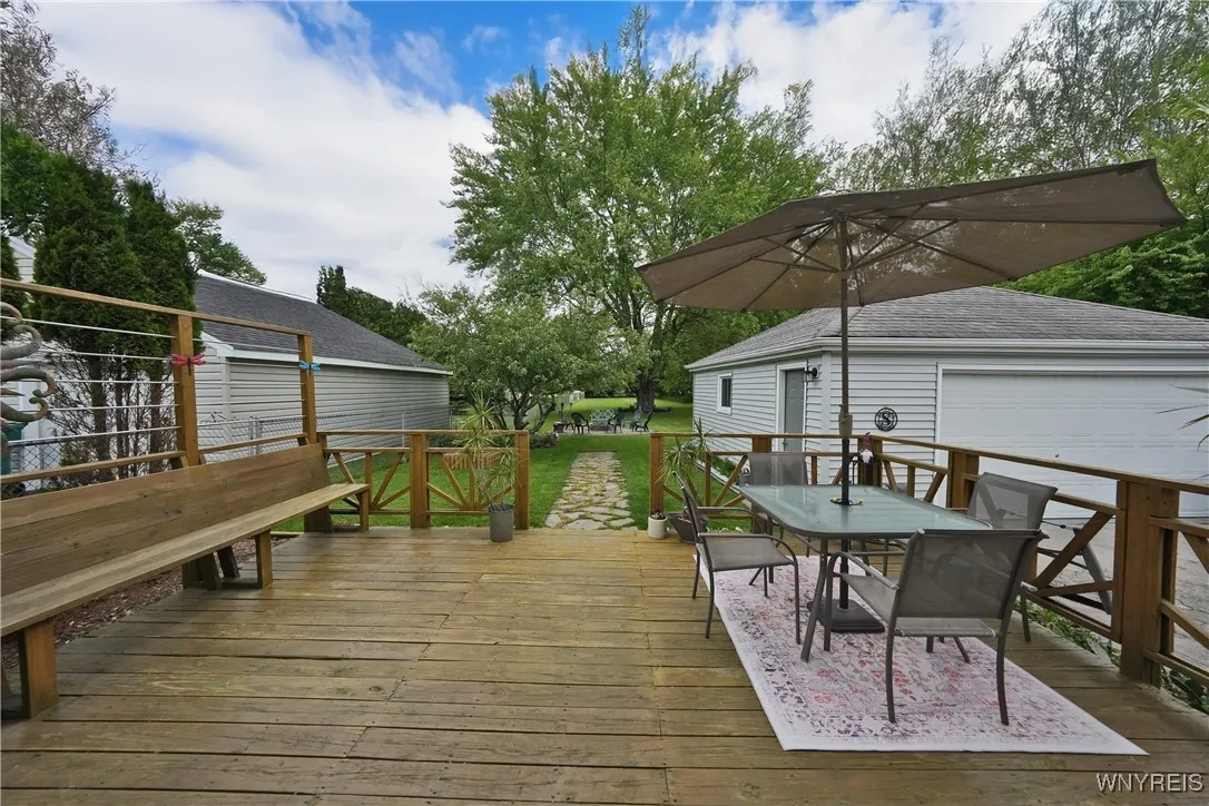 4342 Abbott Parkway, Hamburg, New York 14219, Hamburg, New York 14219, 2 Bedrooms Bedrooms, 5 Rooms Rooms,1 BathroomBathrooms,Residential,Closed,4342 Abbott Parkway, Hamburg, New York 14219,B1609915