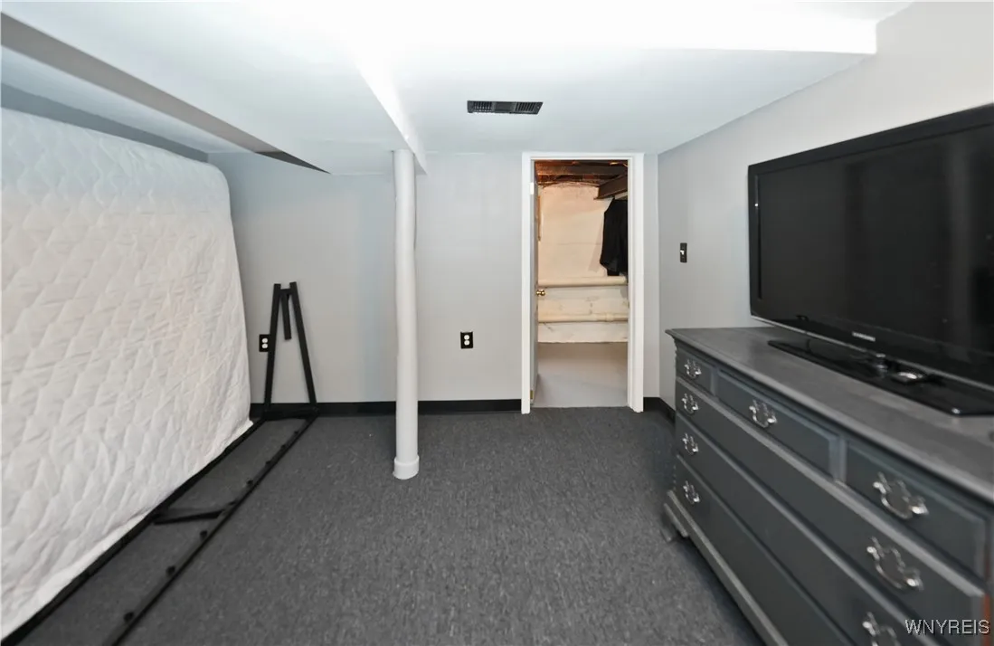4342 Abbott Parkway, Hamburg, New York 14219, Hamburg, New York 14219, 2 Bedrooms Bedrooms, 5 Rooms Rooms,1 BathroomBathrooms,Residential,Closed,4342 Abbott Parkway, Hamburg, New York 14219,B1609915