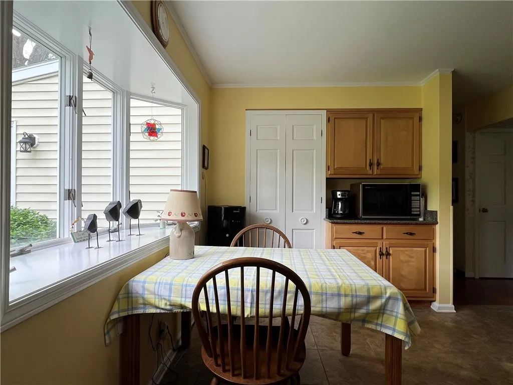 183 Davenport Road, Big Flats, New York 14814, Big Flats, New York 14814, 4 Bedrooms Bedrooms, 9 Rooms Rooms,2 BathroomsBathrooms,Residential,For Sale,183 Davenport Road, Big Flats, New York 14814,R1608476