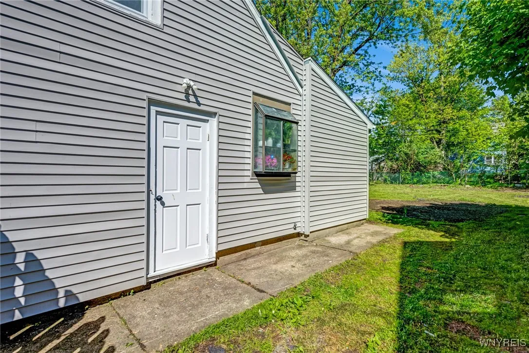 44 Cleveland Drive, Cheektowaga, New York 14215, Cheektowaga, New York 14215, 3 Bedrooms Bedrooms, 7 Rooms Rooms,1 BathroomBathrooms,Residential,Closed,44 Cleveland Drive, Cheektowaga, New York 14215,B1609764