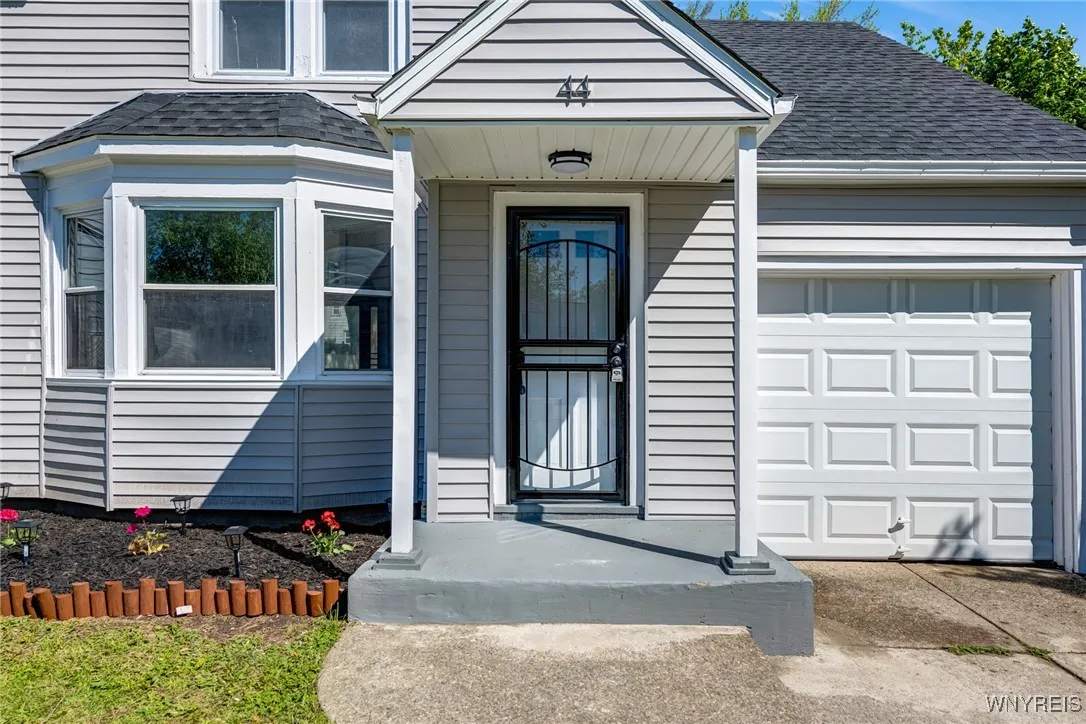 44 Cleveland Drive, Cheektowaga, New York 14215, Cheektowaga, New York 14215, 3 Bedrooms Bedrooms, 7 Rooms Rooms,1 BathroomBathrooms,Residential,Closed,44 Cleveland Drive, Cheektowaga, New York 14215,B1609764