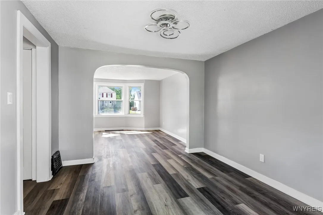 44 Cleveland Drive, Cheektowaga, New York 14215, Cheektowaga, New York 14215, 3 Bedrooms Bedrooms, 7 Rooms Rooms,1 BathroomBathrooms,Residential,Closed,44 Cleveland Drive, Cheektowaga, New York 14215,B1609764