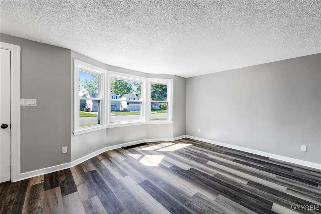 44 Cleveland Drive, Cheektowaga, New York 14215, Cheektowaga, New York 14215, 3 Bedrooms Bedrooms, 7 Rooms Rooms,1 BathroomBathrooms,Residential,Closed,44 Cleveland Drive, Cheektowaga, New York 14215,B1609764