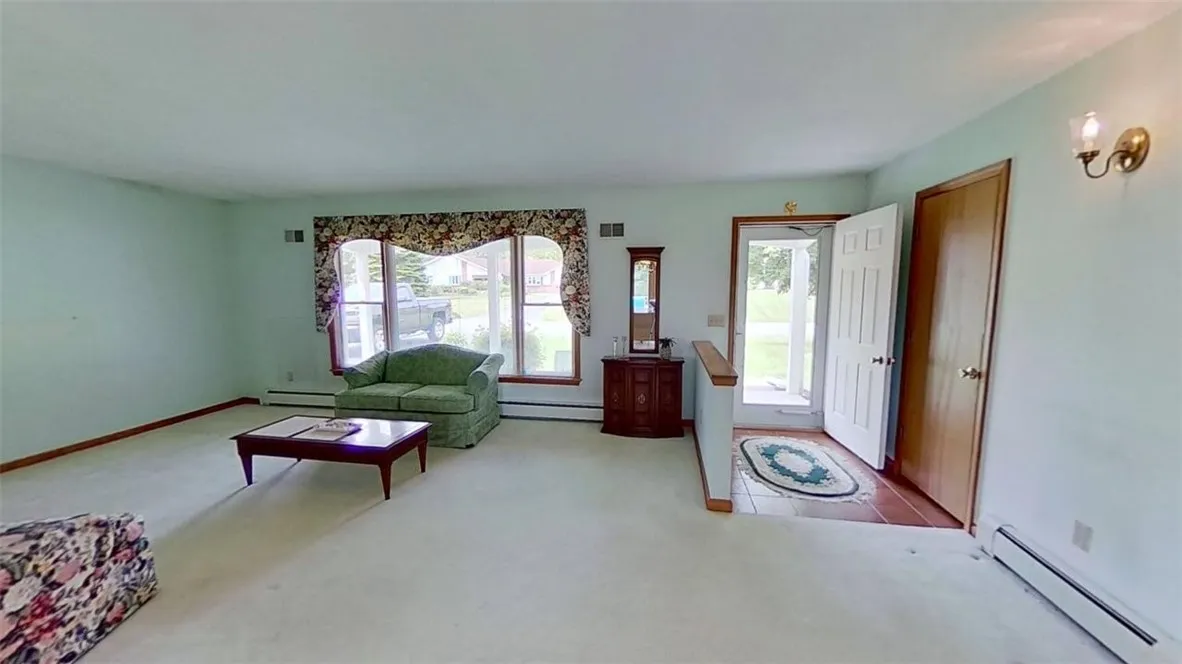 11 Orchard Park Drive, Geneva-town, New York 14456, Geneva Town, New York 14456, 3 Bedrooms Bedrooms, 7 Rooms Rooms,2 BathroomsBathrooms,Residential,Closed,11 Orchard Park Drive, Geneva-town, New York 14456,R1610434