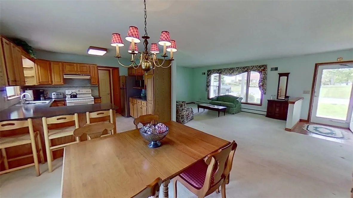 11 Orchard Park Drive, Geneva-town, New York 14456, Geneva Town, New York 14456, 3 Bedrooms Bedrooms, 7 Rooms Rooms,2 BathroomsBathrooms,Residential,Closed,11 Orchard Park Drive, Geneva-town, New York 14456,R1610434