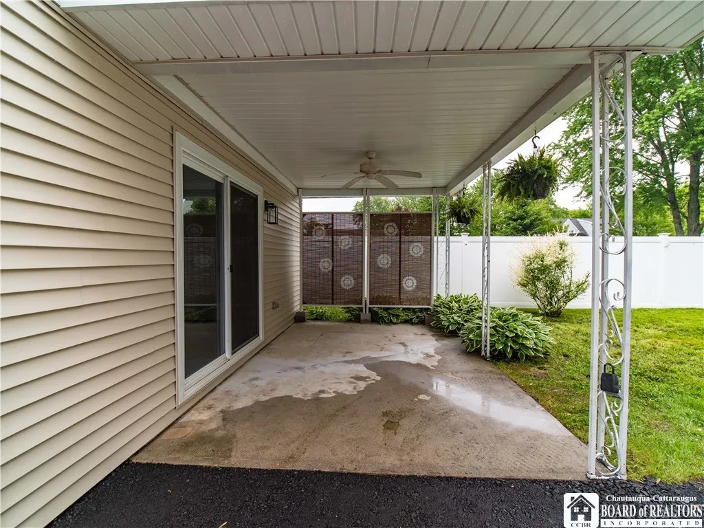 413 Chautauqua Avenue, Jamestown, New York 14701, Jamestown, New York 14701, 3 Bedrooms Bedrooms, 8 Rooms Rooms,1 BathroomBathrooms,Residential,Closed,413 Chautauqua Avenue, Jamestown, New York 14701,R1610501