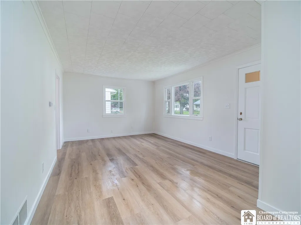 413 Chautauqua Avenue, Jamestown, New York 14701, Jamestown, New York 14701, 3 Bedrooms Bedrooms, 8 Rooms Rooms,1 BathroomBathrooms,Residential,Closed,413 Chautauqua Avenue, Jamestown, New York 14701,R1610501