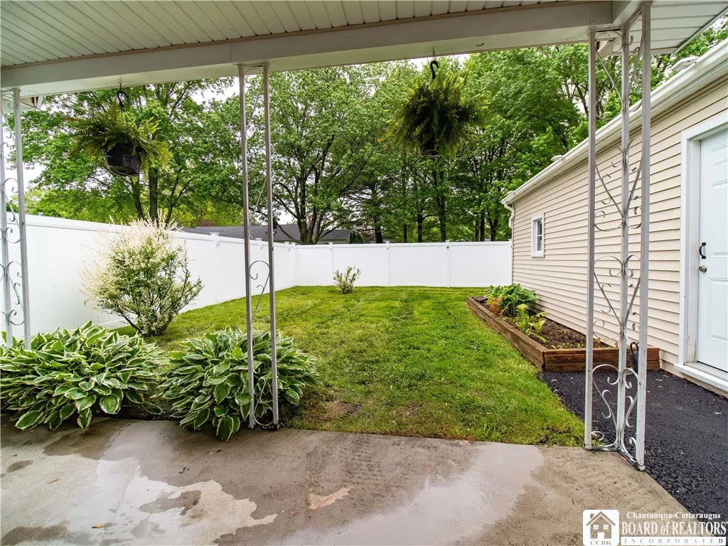 413 Chautauqua Avenue, Jamestown, New York 14701, Jamestown, New York 14701, 3 Bedrooms Bedrooms, 8 Rooms Rooms,1 BathroomBathrooms,Residential,Closed,413 Chautauqua Avenue, Jamestown, New York 14701,R1610501